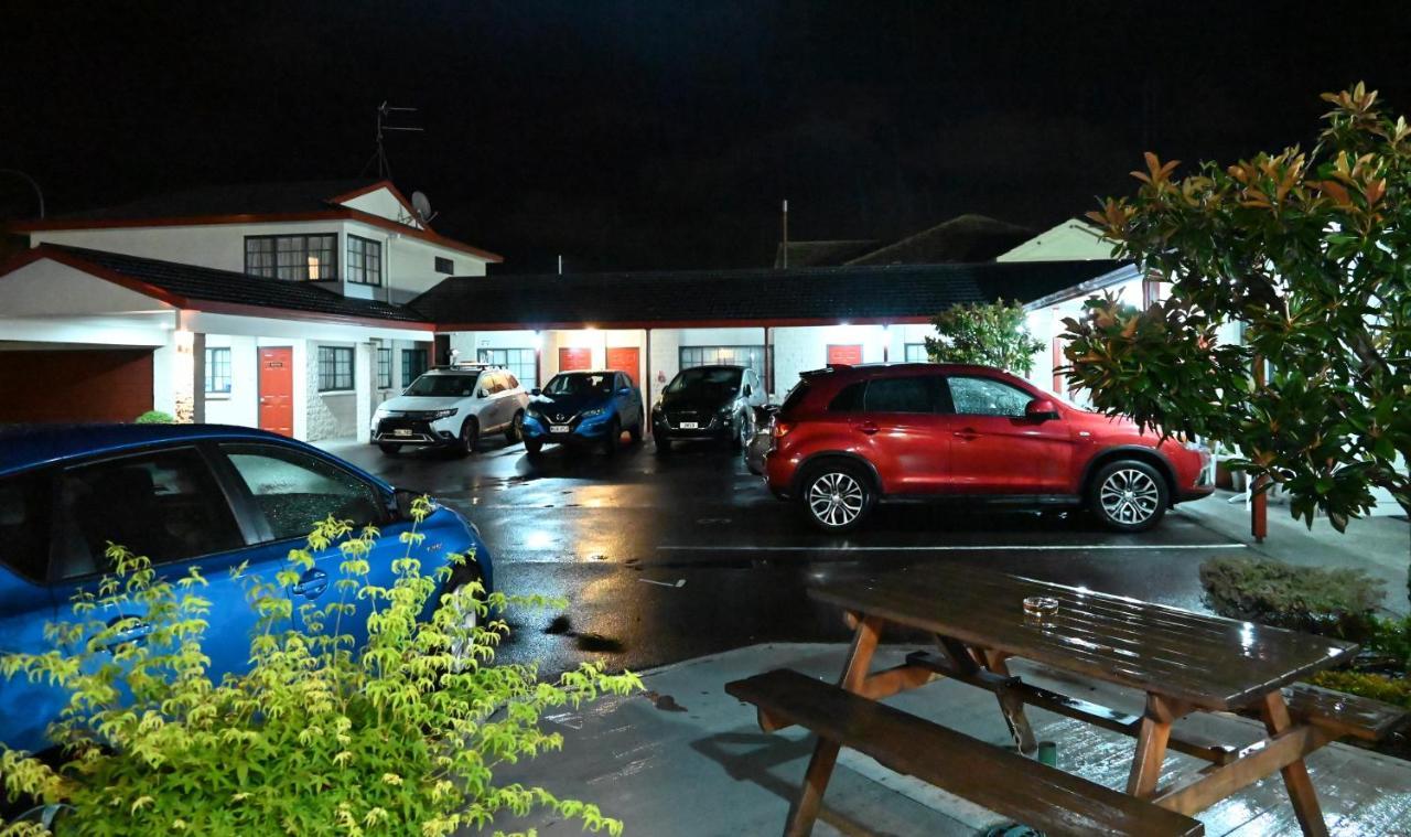 Bk'S Magnolia Motor Lodge Whanganui Dış mekan fotoğraf